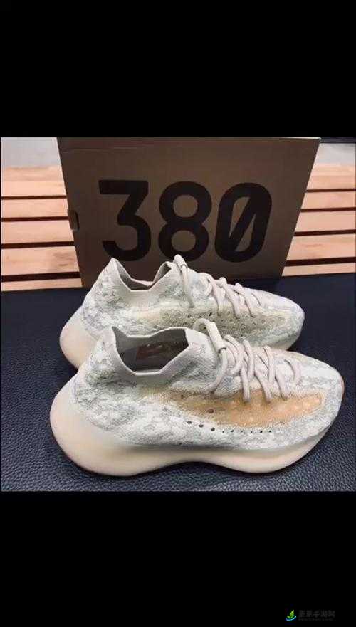 yeezy380 蜜桃粉：梦幻少女心配色