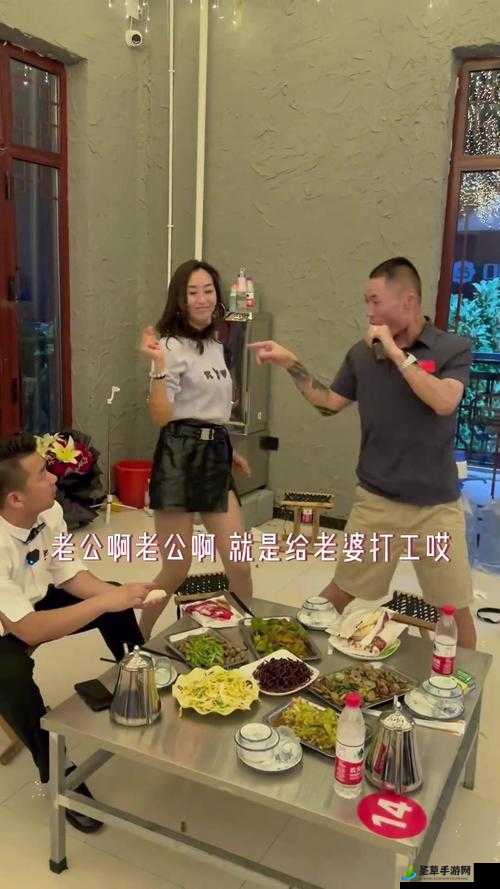 老婆运动时接听老公电话：甜蜜瞬间